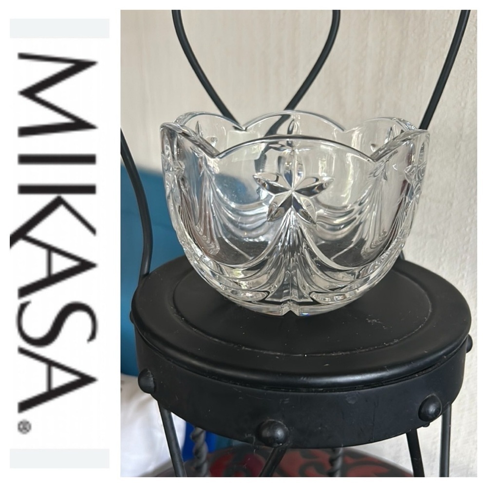 Vintage Mikasa STARDUST Round Crystal Bowl